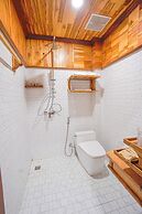 Phetchalern serviced apartment