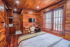 Phetchalern serviced apartment
