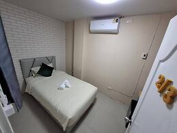 GrabSleepHotel Donmueang Airport