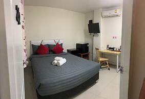 GrabSleepHotel Donmueang Airport