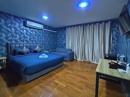 GrabSleepHotel Donmueang Airport
