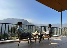 Pacific Inn Vistaar Hotels & Resort