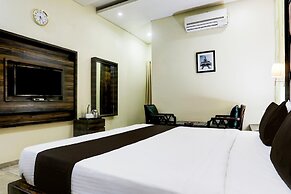 Cosy Stays at Durg Near Railway Station