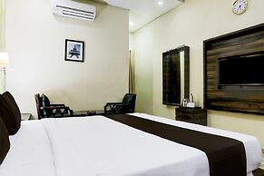 Cosy Stays at Durg Near Railway Station