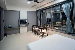 HOTEL OBERON