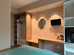 Marina Living Rooms & Pool