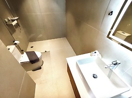 The Village Chumphon Hotel