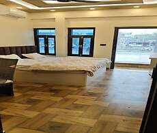 Hotel Hariom Paradise