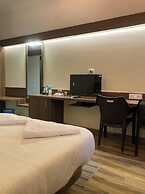 Sunbliss Pinewood Beach Resort