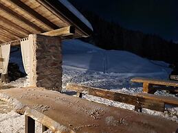 Chalet Chapeau R. a R.