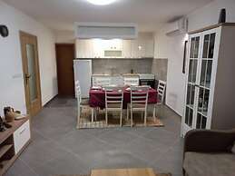RUSTIC VILLAS BARLOVIC