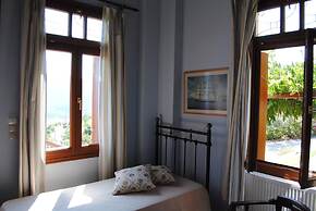 Stolios Skopelos - Euterpe Split Level Gem