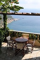 Stolios Skopelos - Terpsichore Split Level Nest