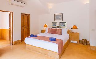 Staymaster Rohini 2BR Villa Jet Pool