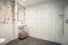 StayCozy Studio Apartments in Acton