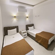 Marine Point Hotel