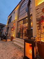 Thera Alaçatı Otel