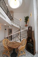 Thera Alaçatı Otel