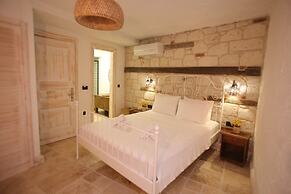 Thera Alaçatı Otel