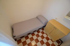 Comfy Flat With Shared Pool
