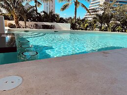 MARINA CONDO CORAZON