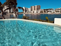 MARINA CONDO CORAZON