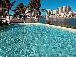 MARINA CONDO CORAZON