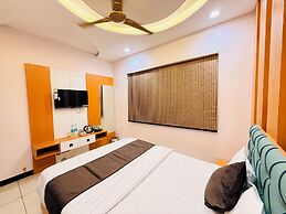 Hotel Hira Palace