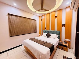 Hotel Hira Palace