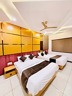 Hotel Hira Palace