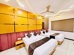 Hotel Hira Palace