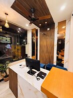 Hotel Hira Palace