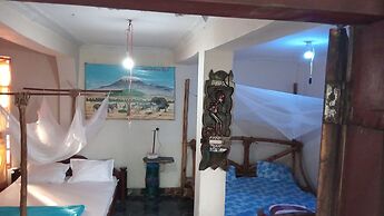 Jungle Lodge & Camping site