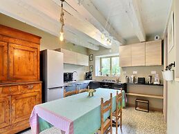 Neulliac Family Cottage With Pool