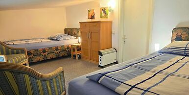 Mobile Home im Ferienpark mit Seezugang
