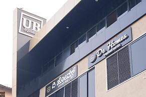Reunion DeHomes - Premium Suites
