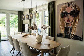 Sea View Apartment With Terrace for 8