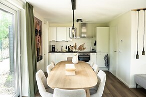 Sea View Apartment With Terrace for 8
