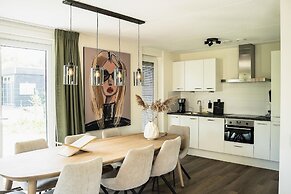 Sea View Apartment With Terrace for 8