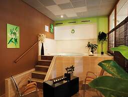 Wellness Hub for Three Guests