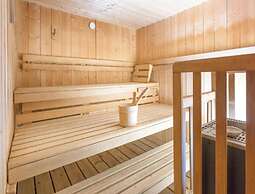 Four-guest Hub With Sauna & Pool