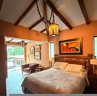 w Spacious 5BR Retreat Pool BBQ Games