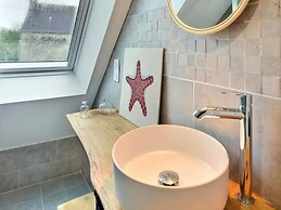 Stunning Holiday Cottage in Neulliac