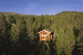 Superior Chalet With Sauna & Hot Tub