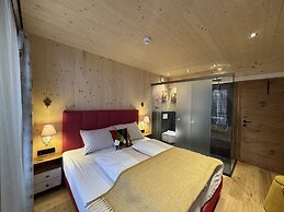 Superior Chalet With Sauna & Hot Tub