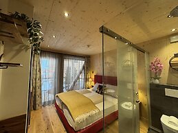 Superior Chalet With Sauna & Hot Tub