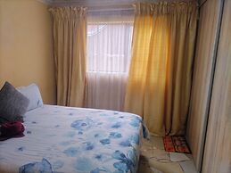 Lethabo Mountain View Guest House Cheap