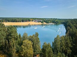 Bernsteinsee Home and Ferien Small Forest Chalet