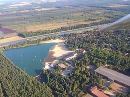 Bernsteinsee Home and Ferien Small Forest Chalet