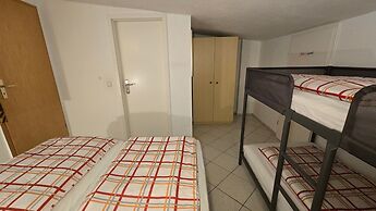 Mobile Home im Ferienpark mit Seezugang